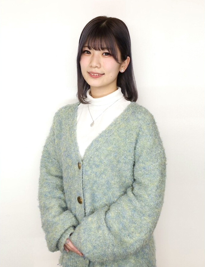 新山 美月